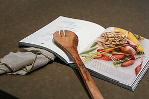 Beachside 3-bedroom Duplex Near Sea