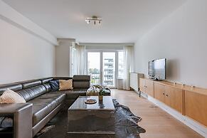 Beachside 3-bedroom Duplex Near Sea