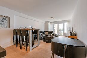 Beachside 3-bedroom Duplex Near Sea