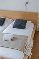 Beachside 3-bedroom Duplex Near Sea