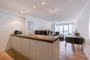 Beachside 3-bedroom Duplex Near Sea