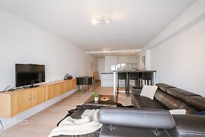 Beachside 3-bedroom Duplex Near Sea