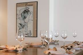 Beachside 3-bedroom Duplex Near Sea