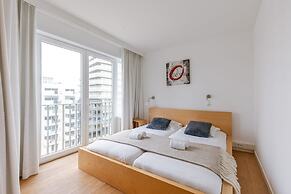 Beachside 3-bedroom Duplex Near Sea