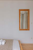 Beachside 3-bedroom Duplex Near Sea