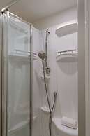 Beachside 3-bedroom Duplex Near Sea