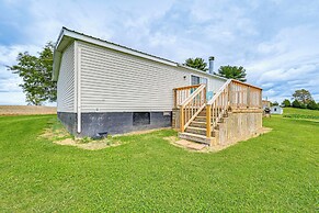 3 Mi to Green River Lake: Quiet Farmhouse w/ Yard