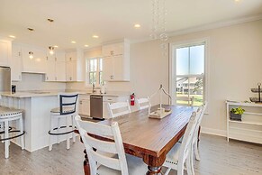 Walk to Beach: Oceanfront Home w/ Outdoor Kitchen