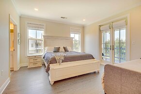 Walk to Beach: Oceanfront Home w/ Outdoor Kitchen