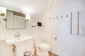 Walk to Beach: Oceanfront Home w/ Outdoor Kitchen