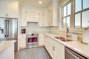 Walk to Beach: Oceanfront Home w/ Outdoor Kitchen