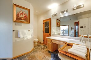 Simple Life Ranch w/ Hot Tub & Sauna in Keene!