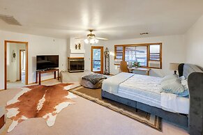 Simple Life Ranch w/ Hot Tub & Sauna in Keene!