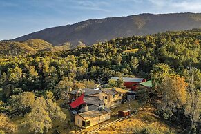 Simple Life Ranch w/ Hot Tub & Sauna in Keene!