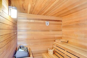 Simple Life Ranch w/ Hot Tub & Sauna in Keene!