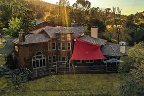 Simple Life Ranch w/ Hot Tub & Sauna in Keene!