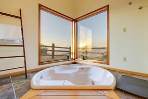 Simple Life Ranch w/ Hot Tub & Sauna in Keene!