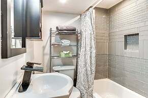 Indy 500 Group Getaway: 6 Mi to Speedway!