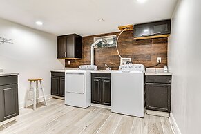 Indy 500 Group Getaway: 6 Mi to Speedway!