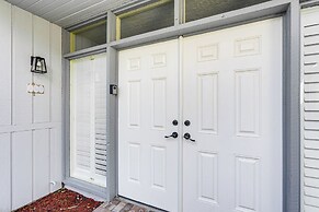 Pet-friendly Haines City Gem w/ Community Pool