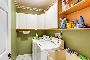 Pet-friendly Haines City Gem w/ Community Pool