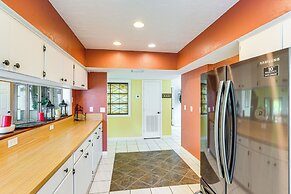 Pet-friendly Haines City Gem w/ Community Pool