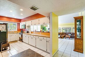 Pet-friendly Haines City Gem w/ Community Pool