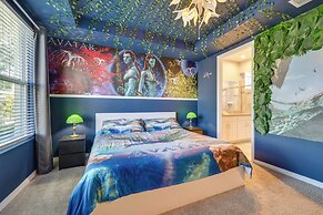 7 Mi to Disney: Townhome w/ Lanai & Pool!