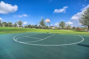 7 Mi to Disney: Townhome w/ Lanai & Pool!