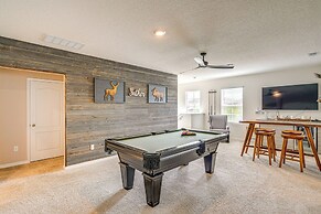 12 Mi to Disney: Davenport Gem w/ In-home Theater!