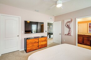 12 Mi to Disney: Davenport Gem w/ In-home Theater!