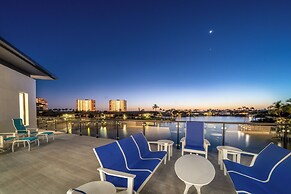Luxe Home w/ Heated Infinity Pool on Marco Island!