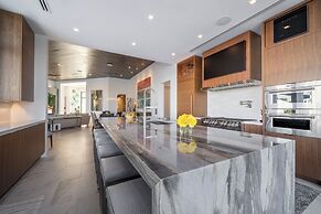 Luxe Home w/ Heated Infinity Pool on Marco Island!