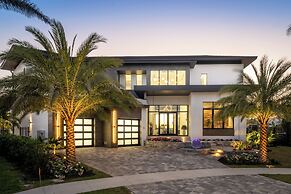 Luxe Home w/ Heated Infinity Pool on Marco Island!