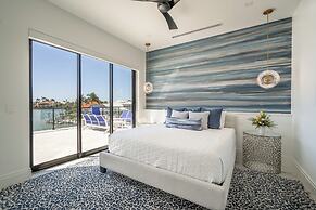 Luxe Home w/ Heated Infinity Pool on Marco Island!