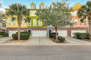 Townhome 3 Mi to Wescott Park & Golf Course!