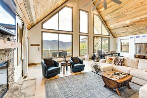 Nantahala Forest Cabin w/ Fire Pits & Hot Tub!