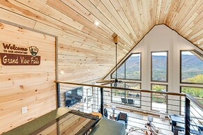 Nantahala Forest Cabin w/ Fire Pits & Hot Tub!