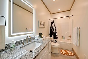 Nantahala Forest Cabin w/ Fire Pits & Hot Tub!