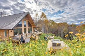 Nantahala Forest Cabin w/ Fire Pits & Hot Tub!