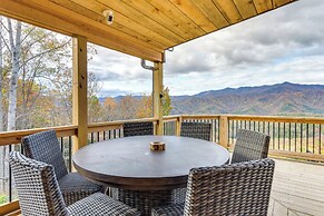 Nantahala Forest Cabin w/ Fire Pits & Hot Tub!