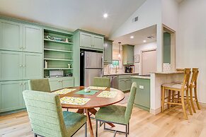 4 Mi to Texas A&m: Home w/ Large Yard!