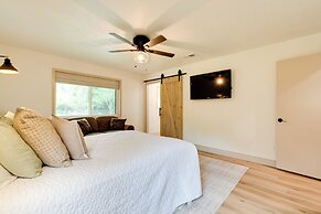 4 Mi to Texas A&m: Home w/ Large Yard!