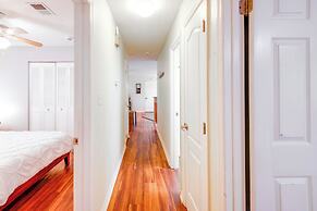 Pet-friendly Home - 3 Mi to University of Florida!