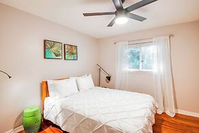 Pet-friendly Home - 3 Mi to University of Florida!