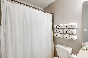 Pet-friendly Home - 3 Mi to University of Florida!