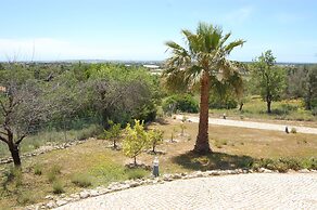 Charming 3-bedroom Villa With Wifi and Central Heating in Beautiful Sa