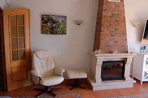 Charming 3-bedroom Villa With Wifi and Central Heating in Beautiful Sa