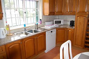 Charming 3-bedroom Villa With Wifi and Central Heating in Beautiful Sa