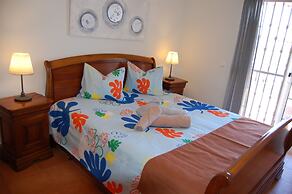 Charming 3-bedroom Villa With Wifi and Central Heating in Beautiful Sa